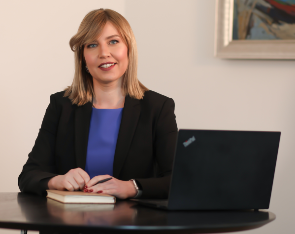 yevqeniya-qasikulina-dayaniqli-biznes-model-ve-etibarli-sehmdarlar-deyisiklik-aninda-en-etibarli-mud